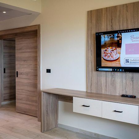 グランド シレニス プンタカナ リゾート カジノ&アクアゲームス オール インクルーシブ Uvero Alto エクステリア 写真 A room at the hotel