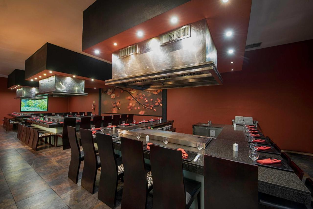グランド シレニス プンタカナ リゾート カジノ&アクアゲームス オール インクルーシブ Uvero Alto エクステリア 写真 Interior of a typical PF Chang's